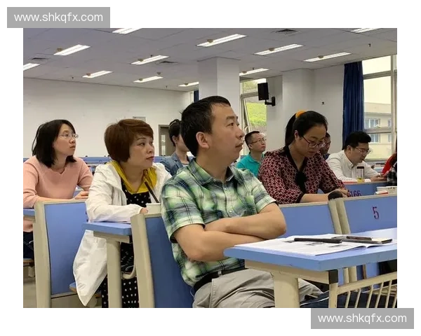 英雄的力量与荣耀：传承千年的精神象征与无畏奋斗的史诗画卷